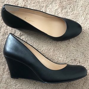 Jessica Simpson wedges in black